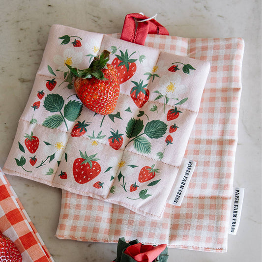 Strawberry Patch Pot Holder Set