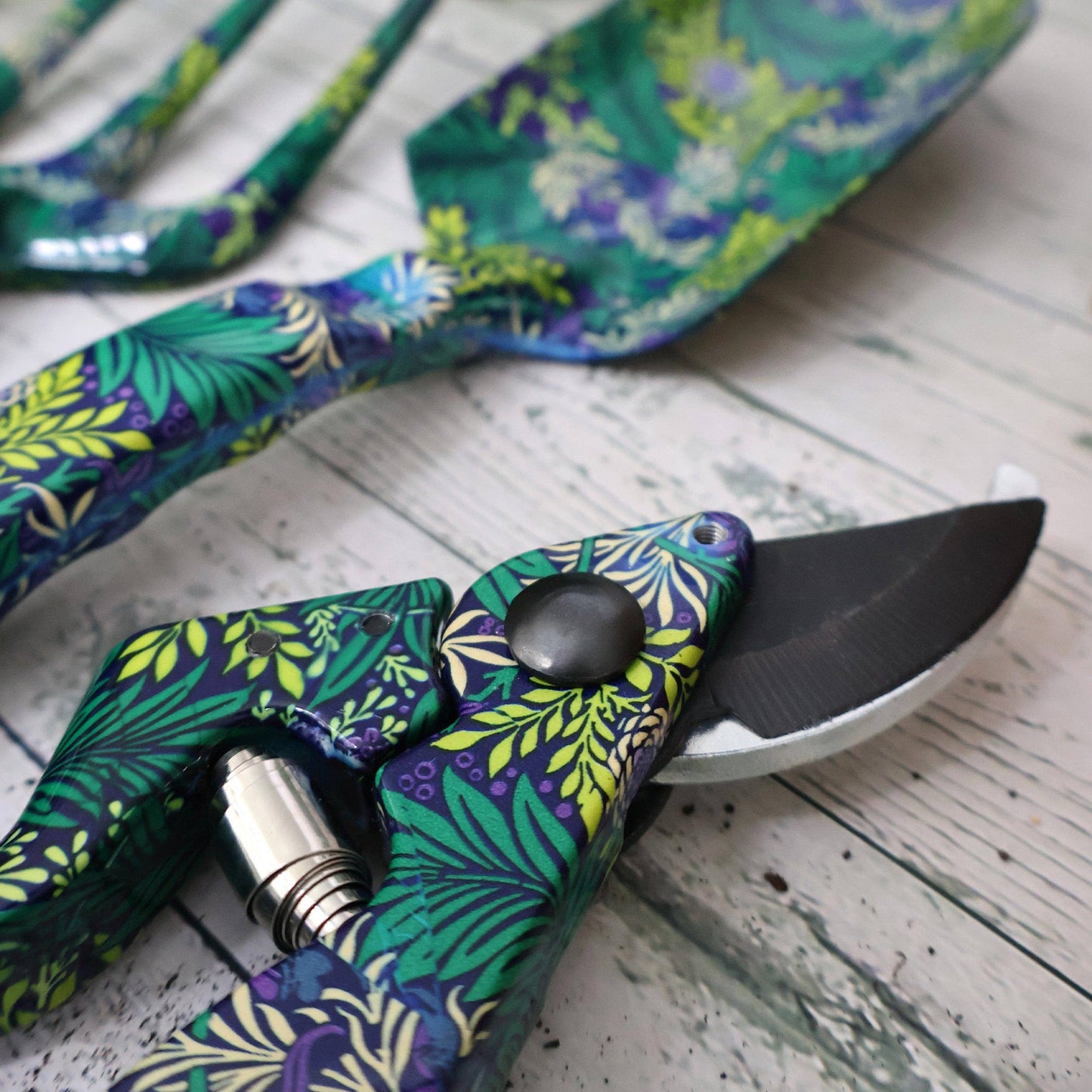 Orange Grove Fork, Trowel and Secateurs Garden Tool Set