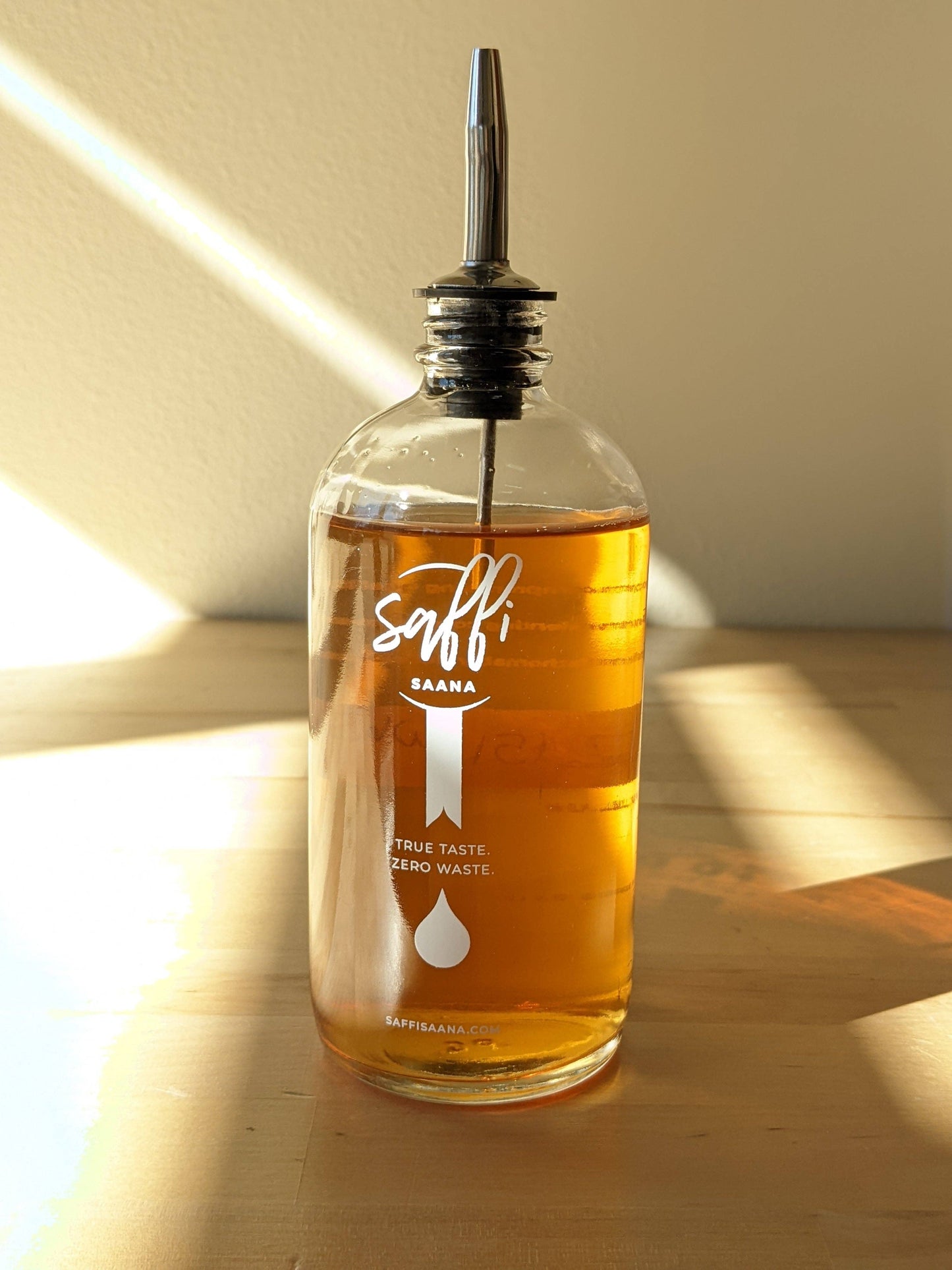 16oz Refillable Glass Bottles - for Saffi Saana display