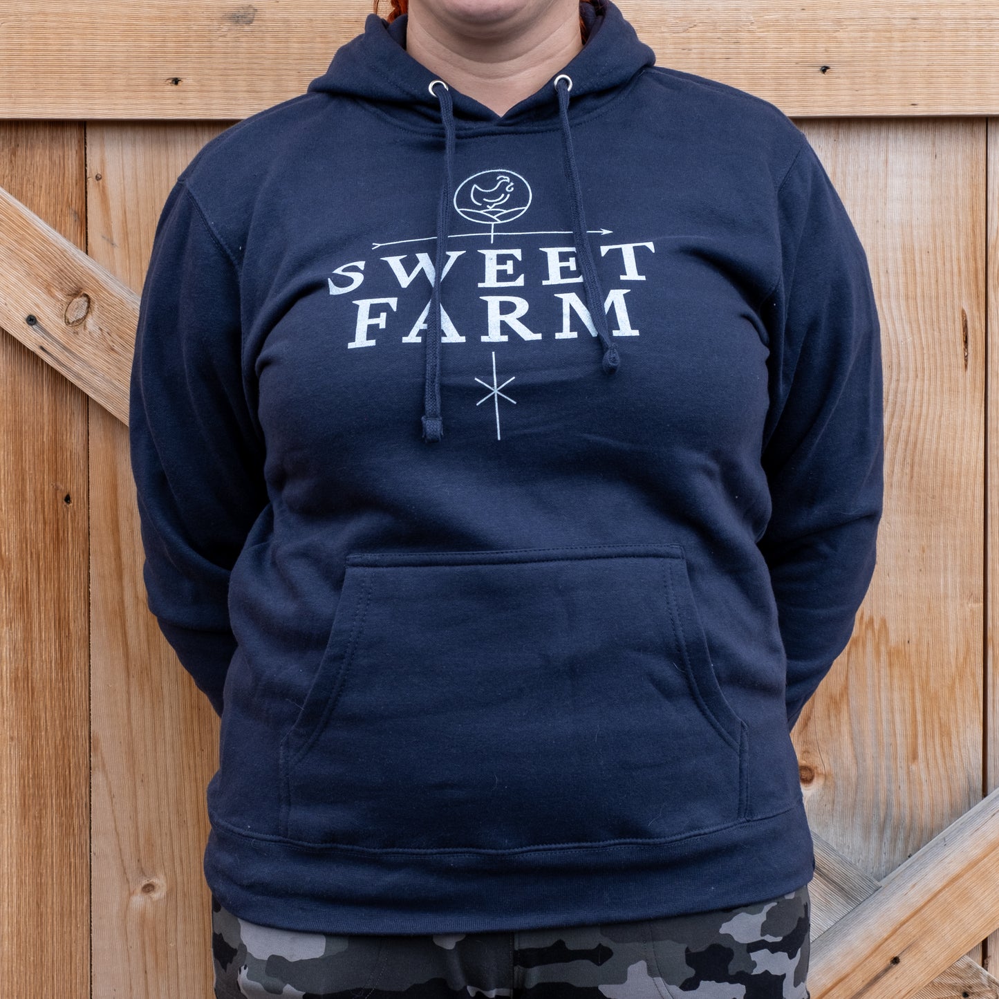 Pullover Logo Hoodie