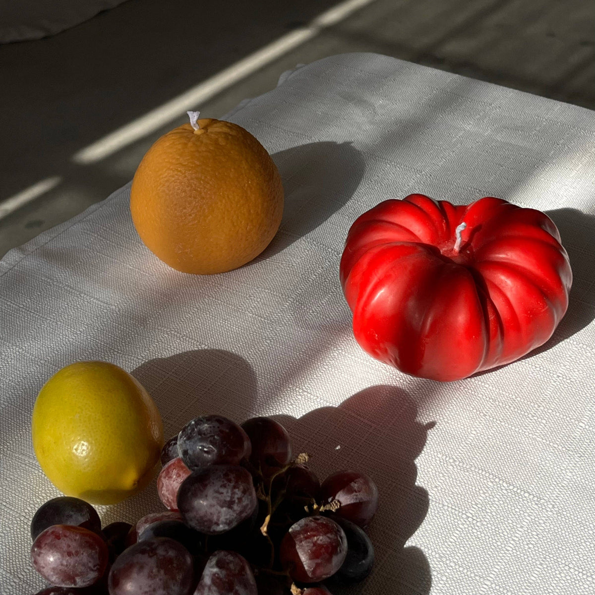 Jumbo Heirloom Tomato Candle, Red
