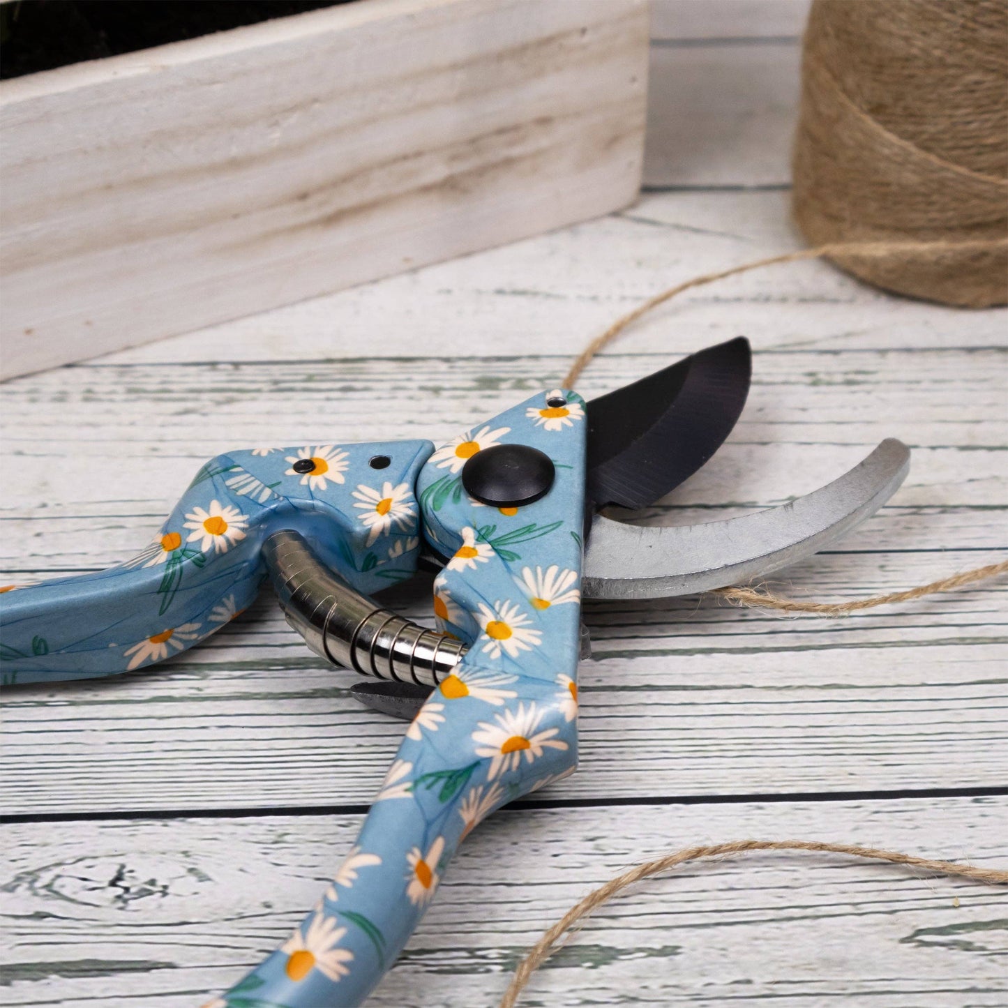 Willow and Belle Daisy Secateurs With Pouch