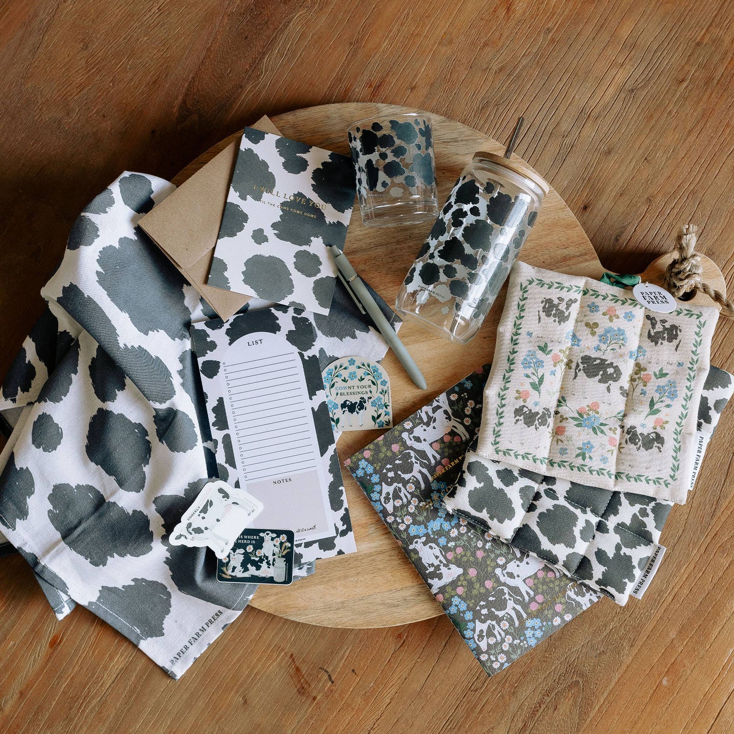 Cows & Flowers Pot Holder Set